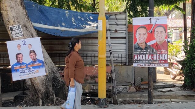 Banyak Baliho Kampanye Pasangan Calon Gubernur dan Wakil Gubernur Jawa Tengah Bertebaran Dipaku ke Pohon, Begini Respon Bawaslu dan Satpol PP Kota Pekalongan