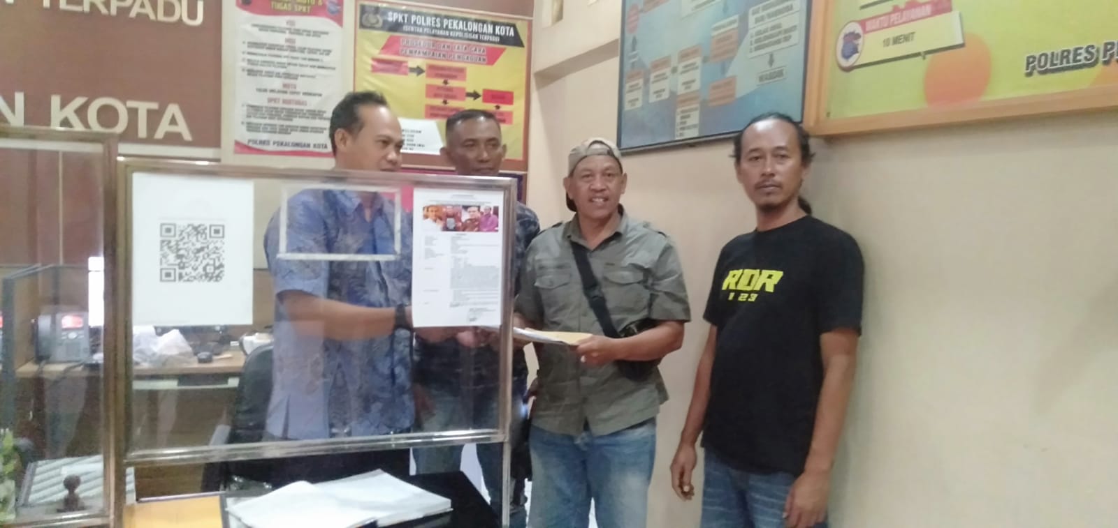 Korban Fitnah Medsos di Pekalongan Didampangi LSM Robin Hoodn23, Laporkan Dua Akun Facebook ke Polisi