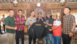 Kapolres Batang AKBP Edi Rahmat Mulyana Mengukuhkan Kepengurusan Forum Wartawan Polres Batang
