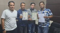 Dua Pemuda Pekalongan Akhirnya Terima Kembali ijasah Yang Ditahan Perushaan