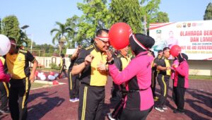 Jalan Santai hingga Tarik Tambang, Polres Pekalongan Rayakan HUT RI dengan Tawa