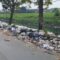 Jalan KH Ahmad Dahlan Pekalongan Kumuh, Warga Keluhkan Sampah Berserakan Berbau